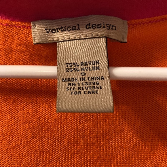 Vertical Design two tone button down cardigan size small - Picture 3 of 4